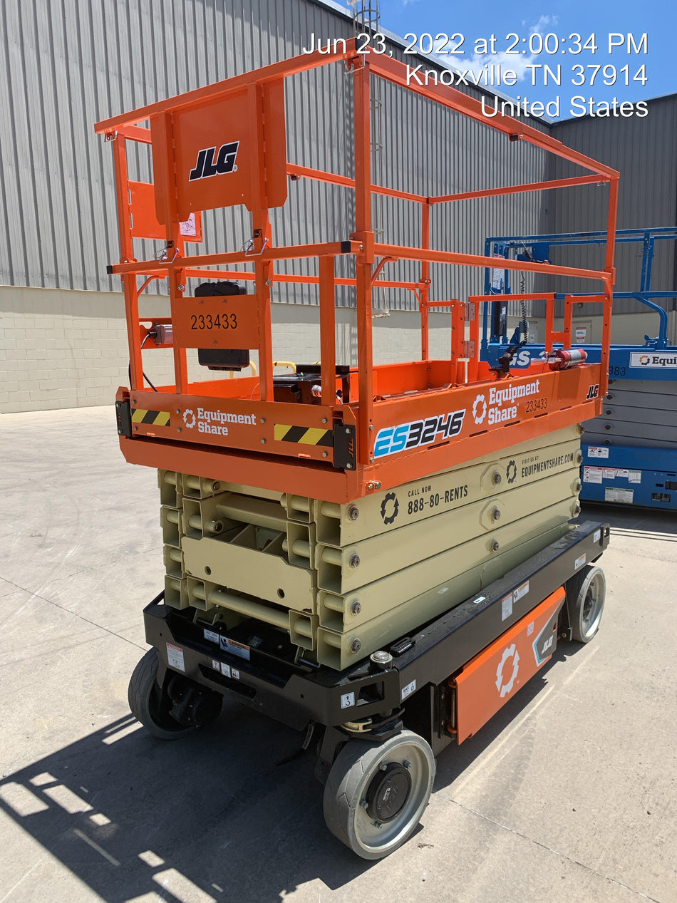 2022 JLG ES3246