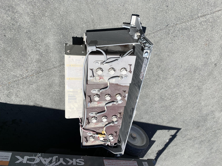 2020 MEC 1330SE Solid NM Tires, Steel Swing out Doors, LCS, Beacon, 900W Inverter