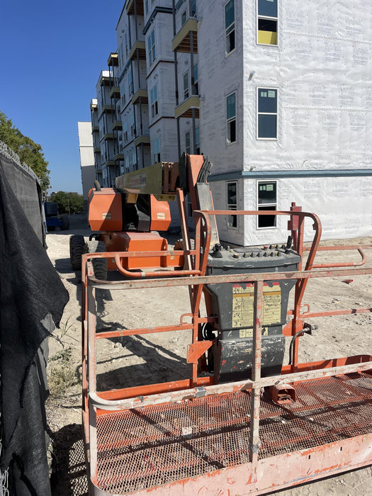 2016 JLG 660SJ