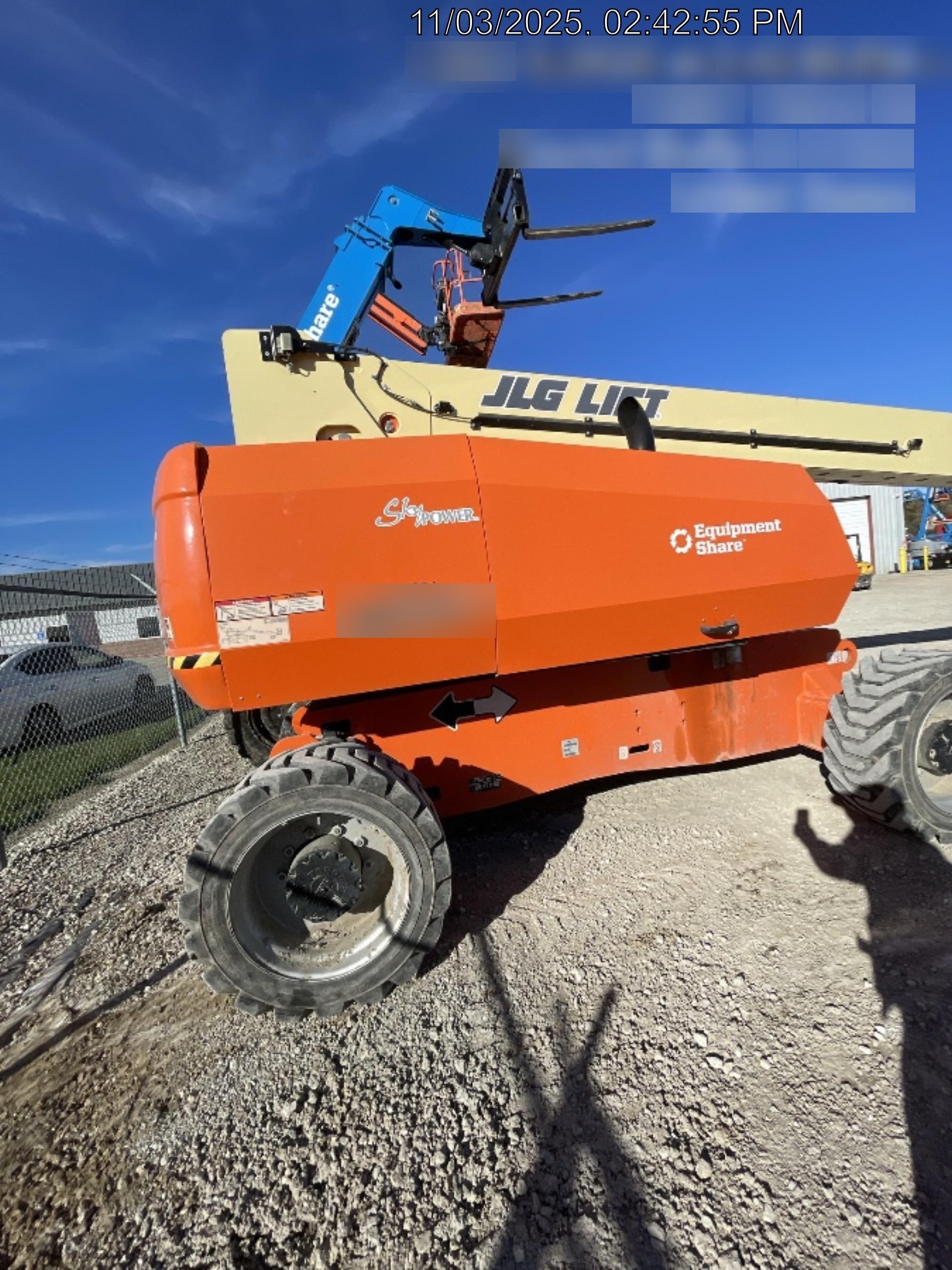 2023 JLG 860SJ