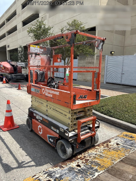 2022 JLG ES1932