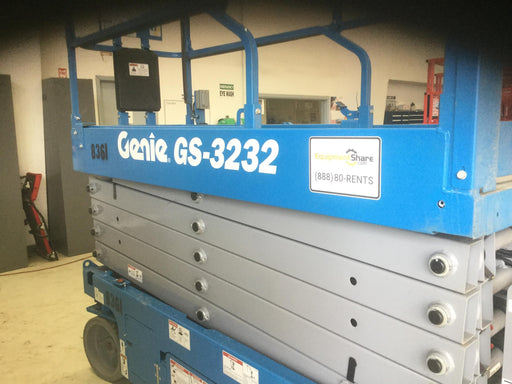 2018 Genie GS-3232 Genie GS3232 Lift w/Folding Rails and Swing Gate
