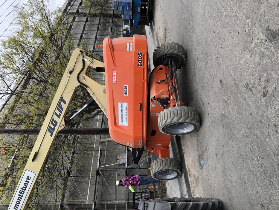 2019 JLG 600S 4WD