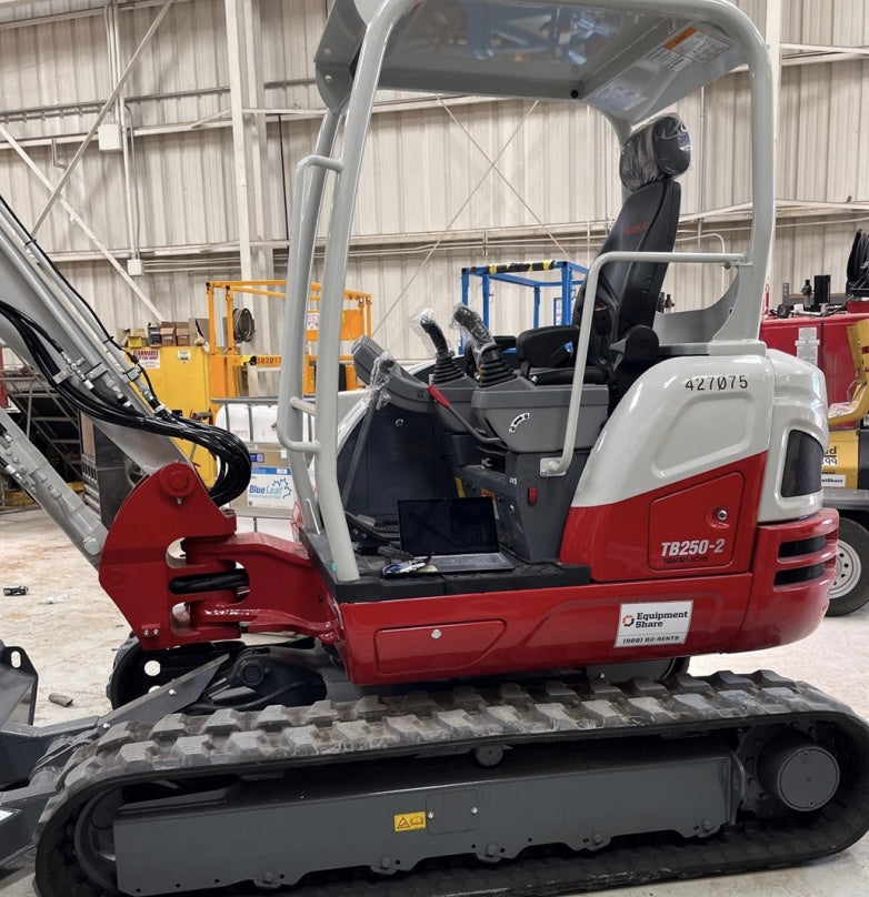 2024 TAKEUCHI TB250-2R