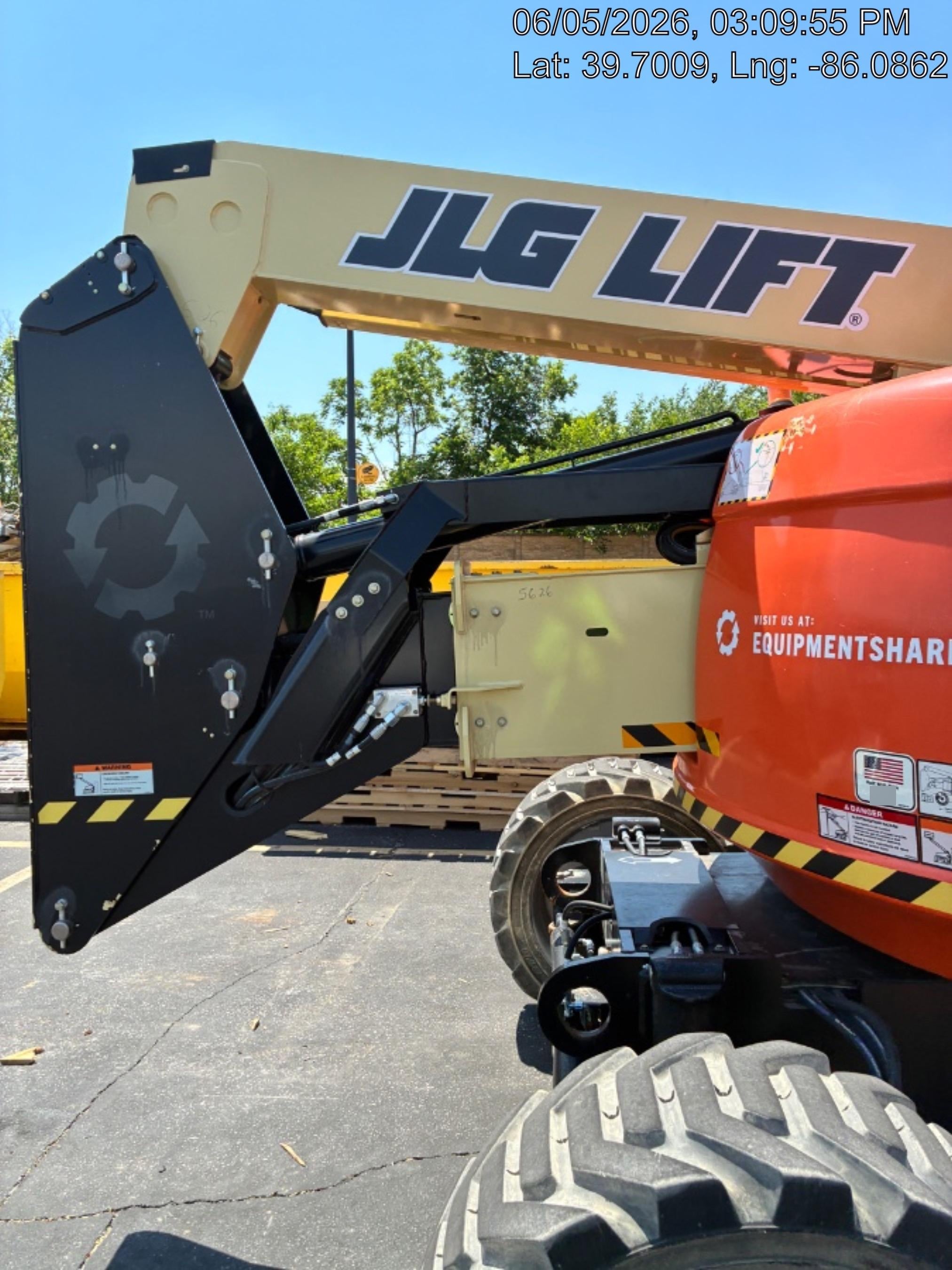 2023 JLG 600AJ