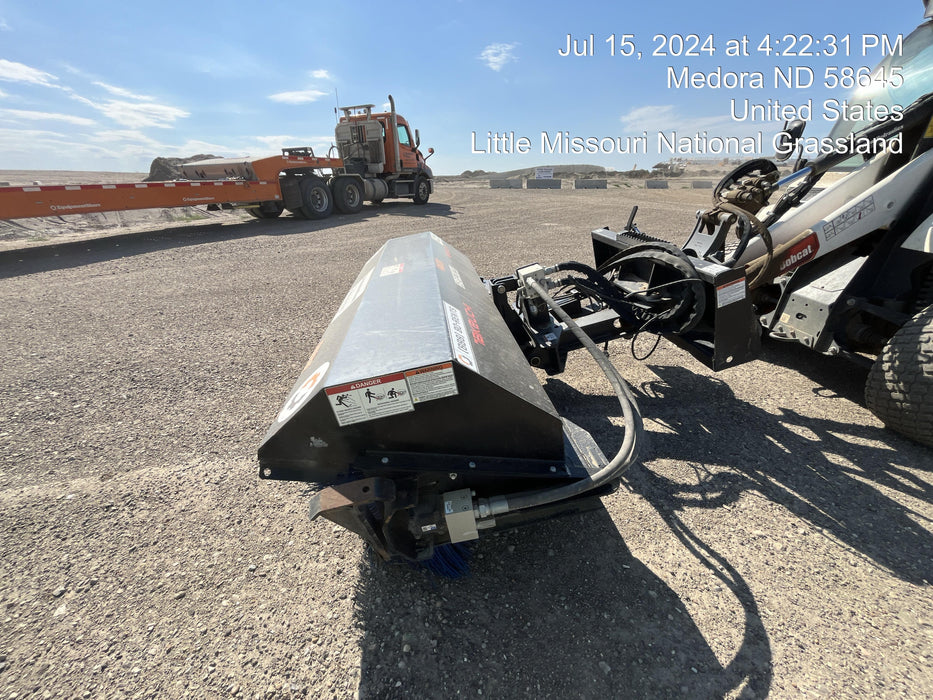 2022 TAKEUCHI 84" Broom - Takeuchi