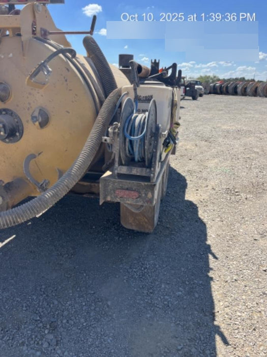 2021 Vac-Tron LP573XDT 500 Gallon Debris Tank w/ Hydraulic Tilt, two (2) 100 Gallon Water Tanks, Low Profile Torsion Axles (12,000 GVWR)