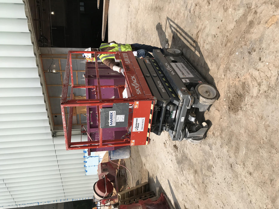 2018 Skyjack SJIII-3219 Skyjack SJIII3219 Scissor Lift w/Trojan Batteries