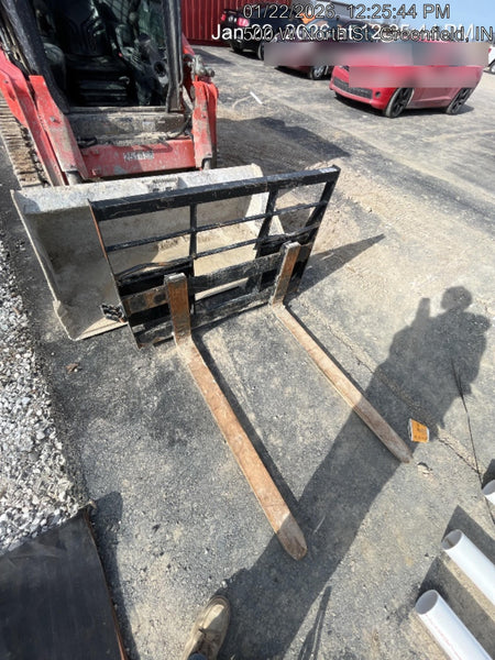 2024 ARROW MATERIAL HANDLING 48" Pallet Forks - Arrow