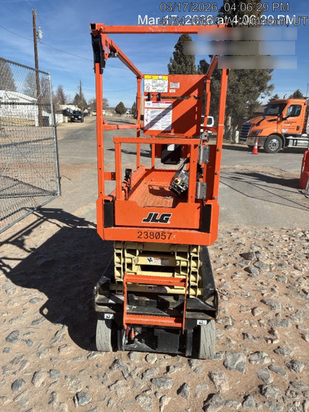 2022 JLG ES1932