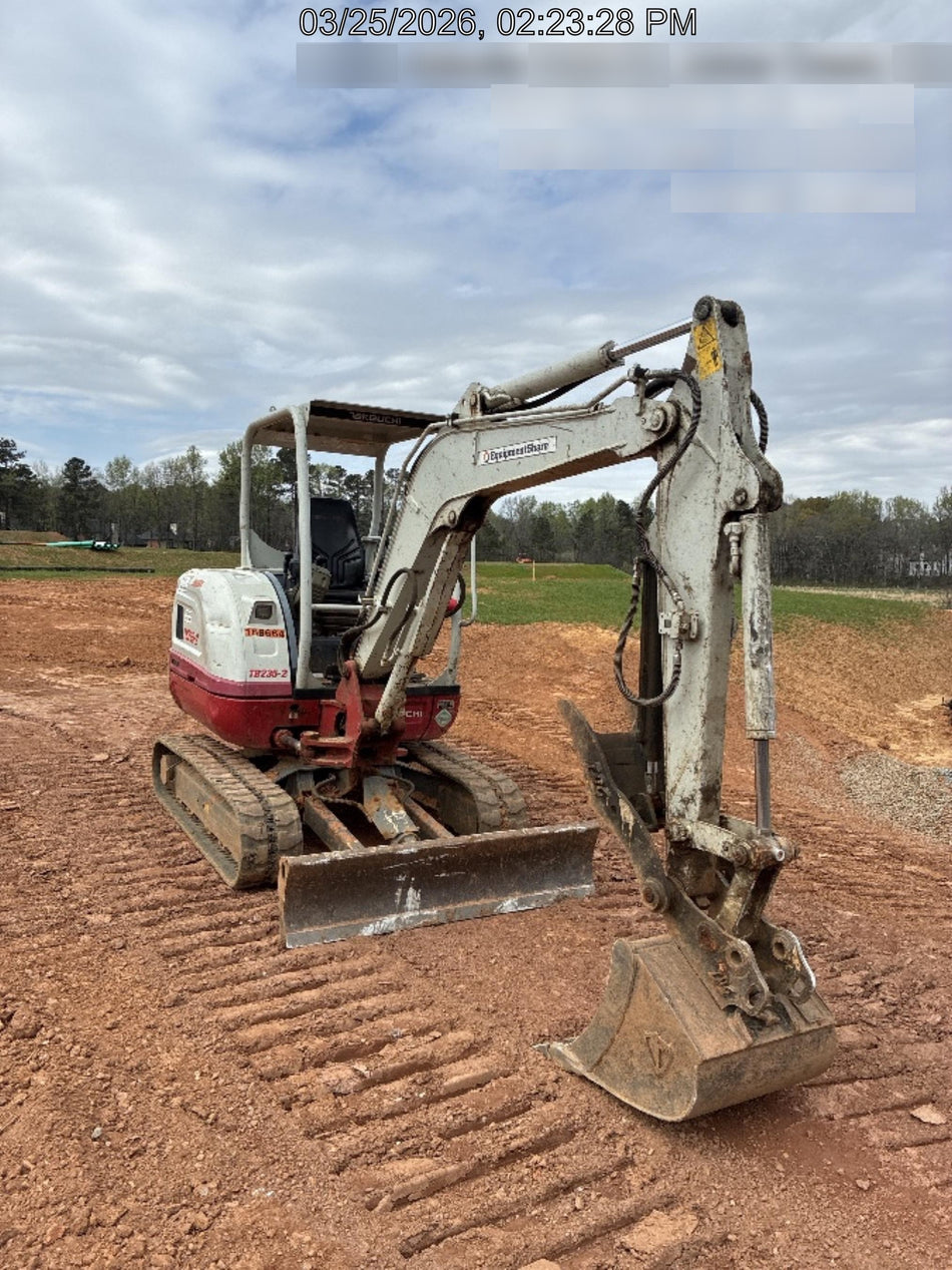 2021 TAKEUCHI TB235-2R