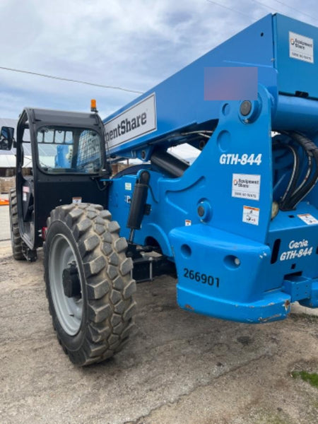 2022 GENIE GTH-844