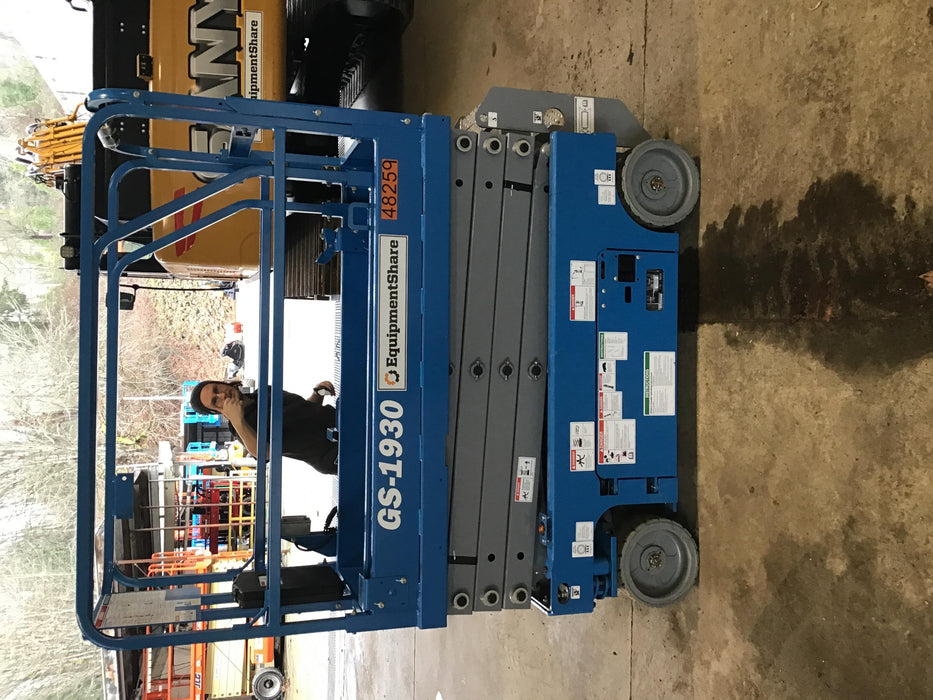 2019 Genie GS-1930 Half Height Swing Gate, 800W Inverter