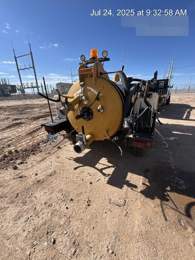2022 Vac-Tron LP573XDT T4 Koehler Diesel Engine, 500 Gallon Debris Tank, x2 100 Gallon Water Tanks