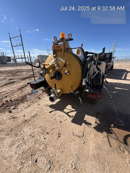 2022 Vac-Tron LP573XDT T4 Koehler Diesel Engine, 500 Gallon Debris Tank, x2 100 Gallon Water Tanks