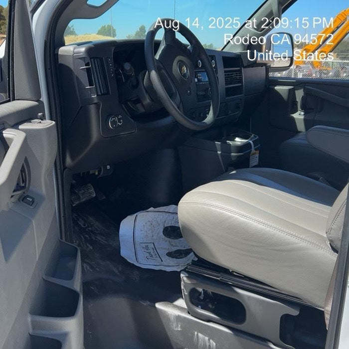 2025 CHEVROLET Express Van - Rental