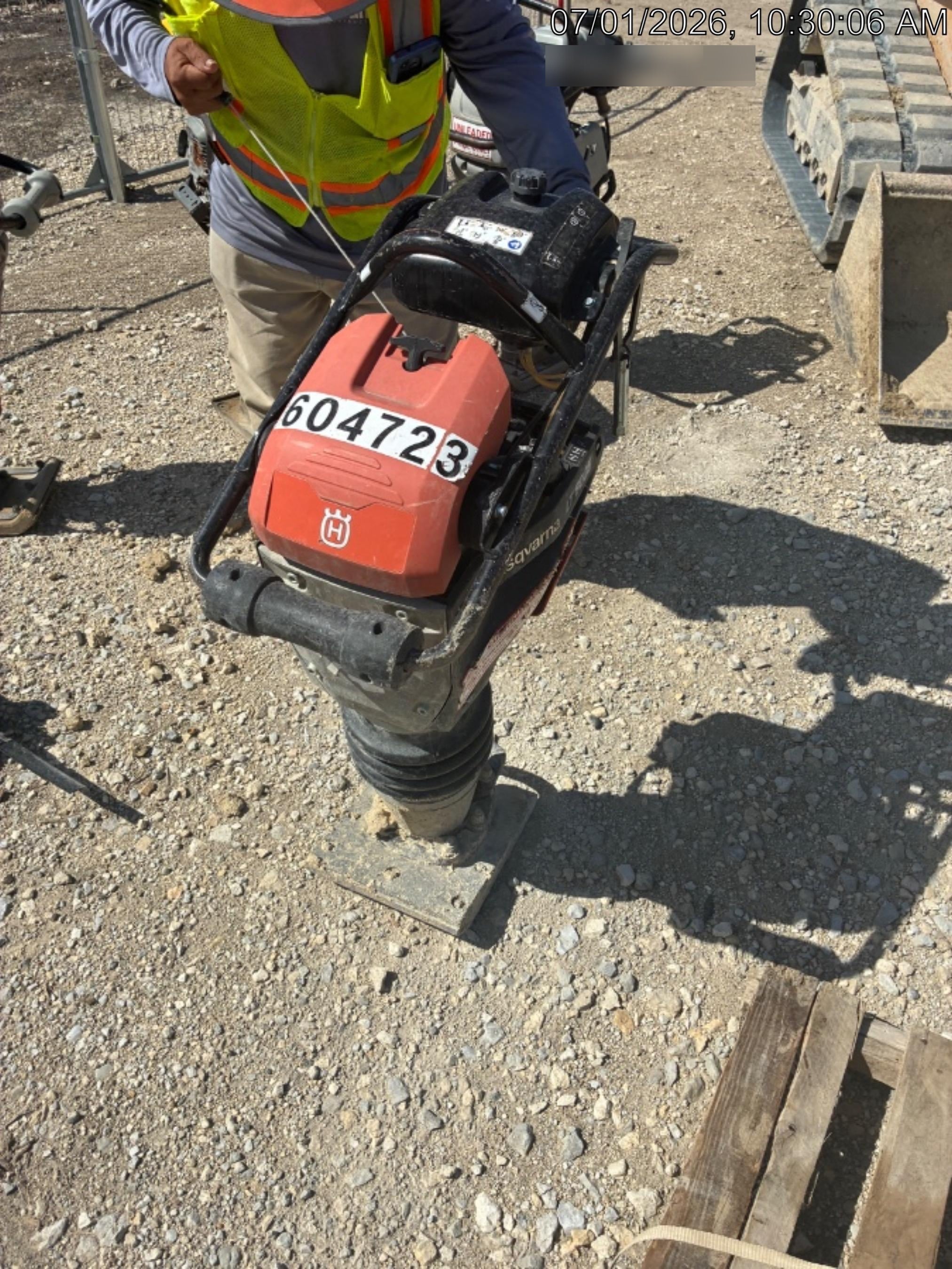 2025 HUSQVARNA LT6005