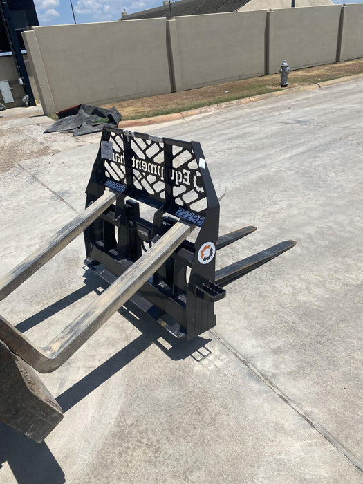 2022 PALADIN 48" Pallet Forks - Paladin