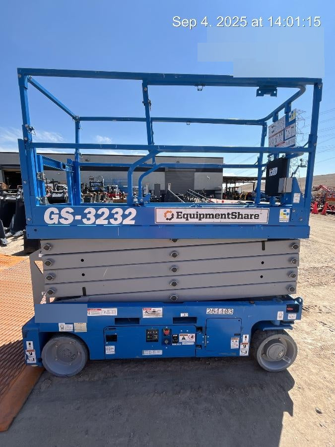 2022 GENIE GS-3232