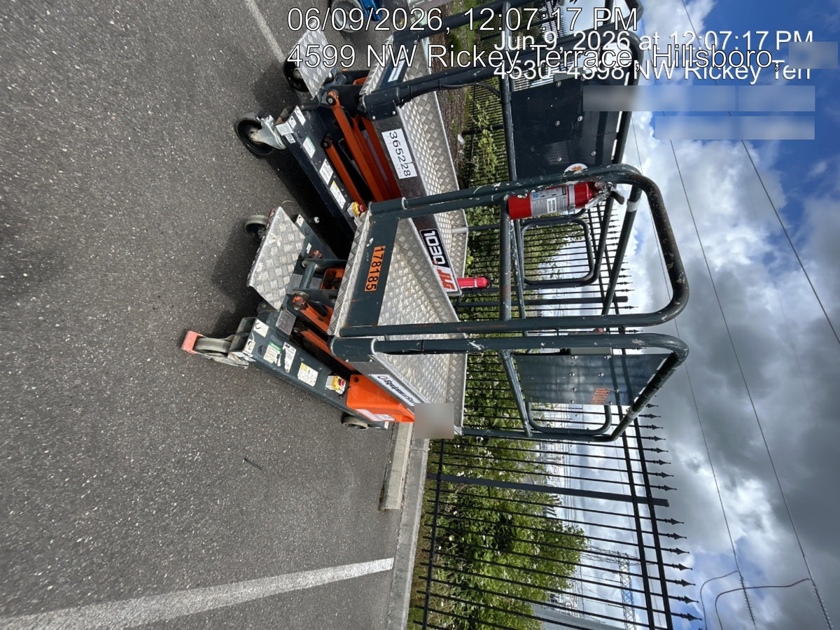 2023 JLG 1030P