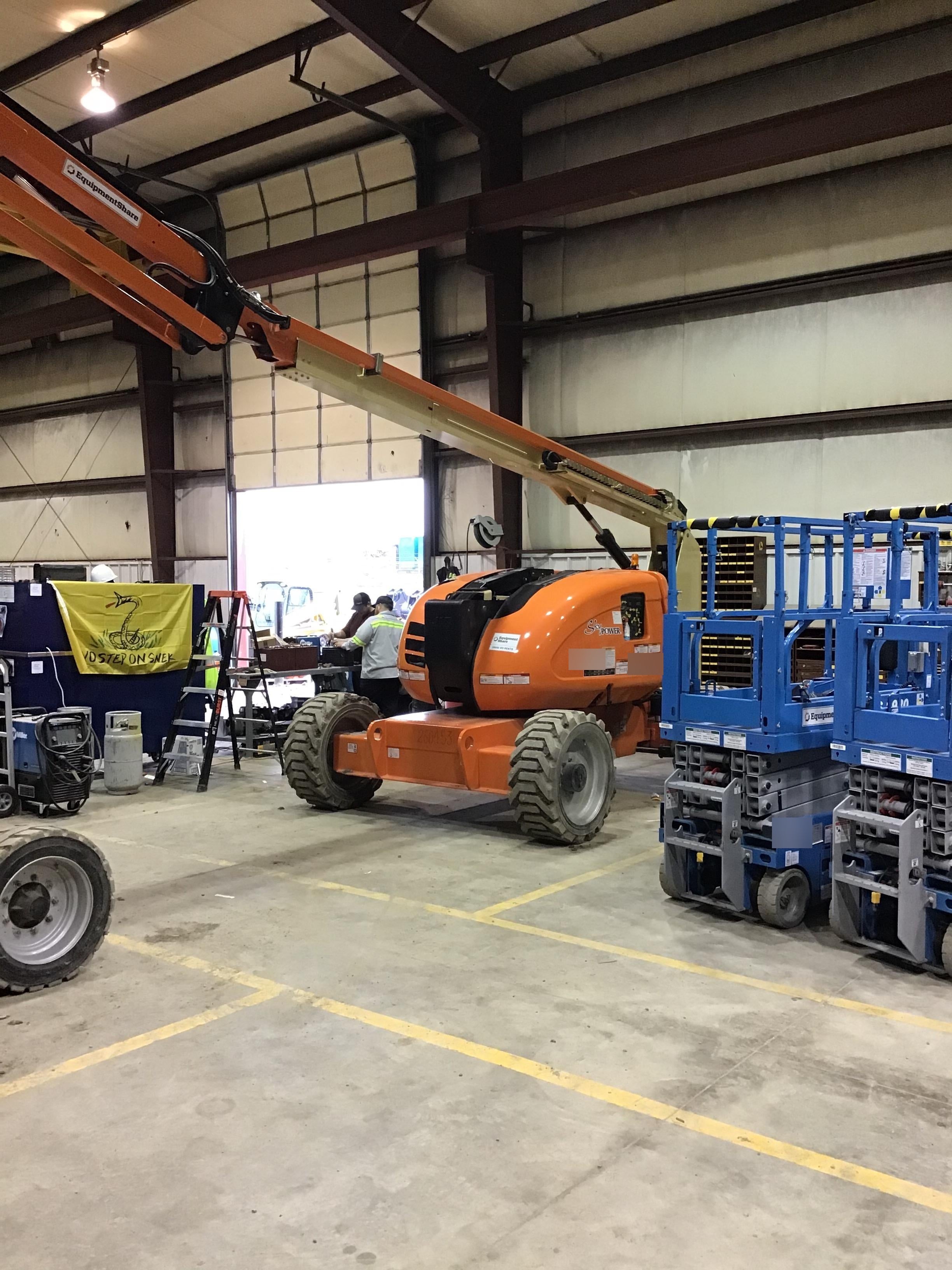 2019 JLG 600AJ