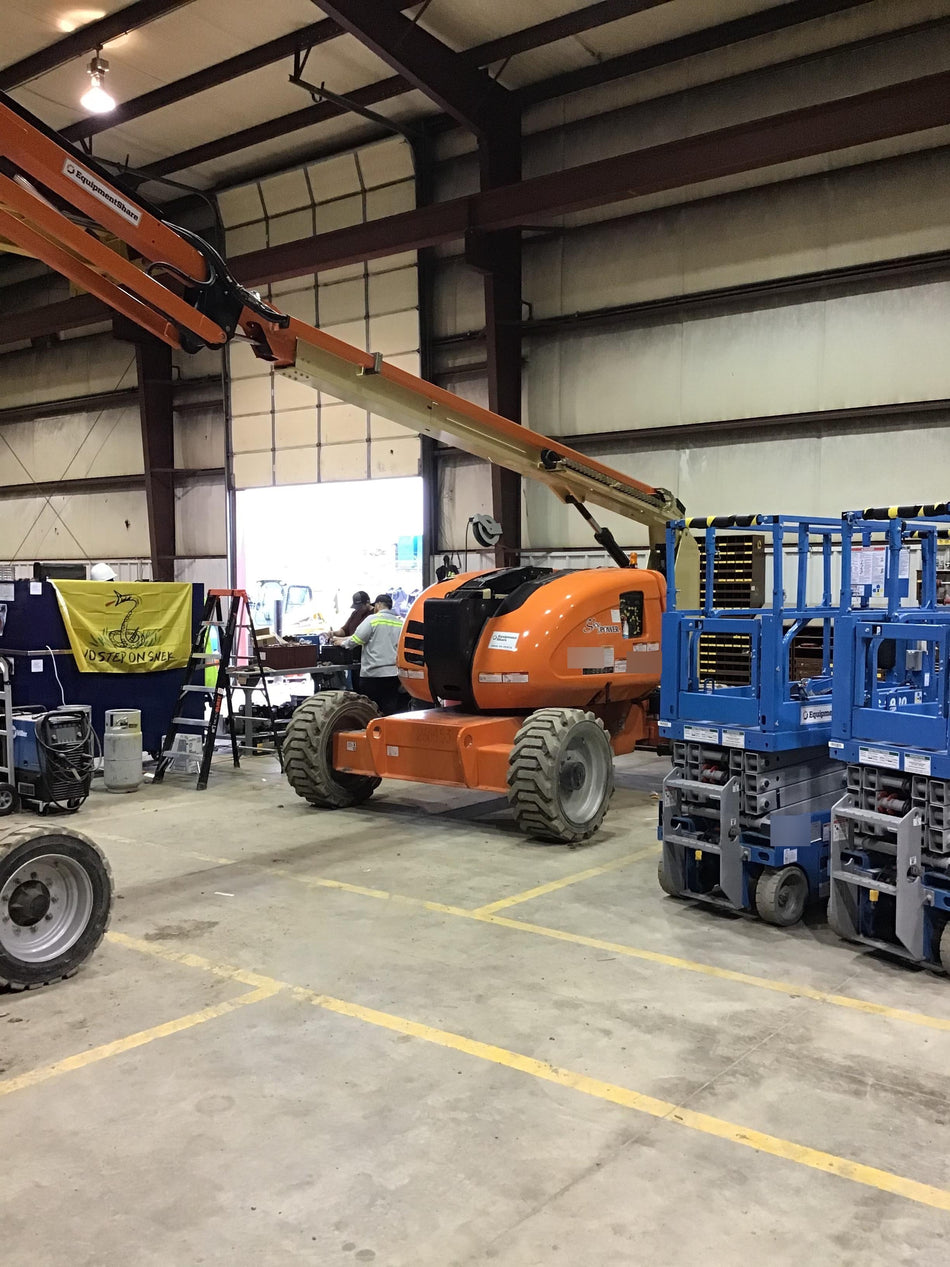 2019 JLG 600AJ