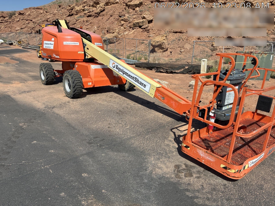 2021 JLG 400S