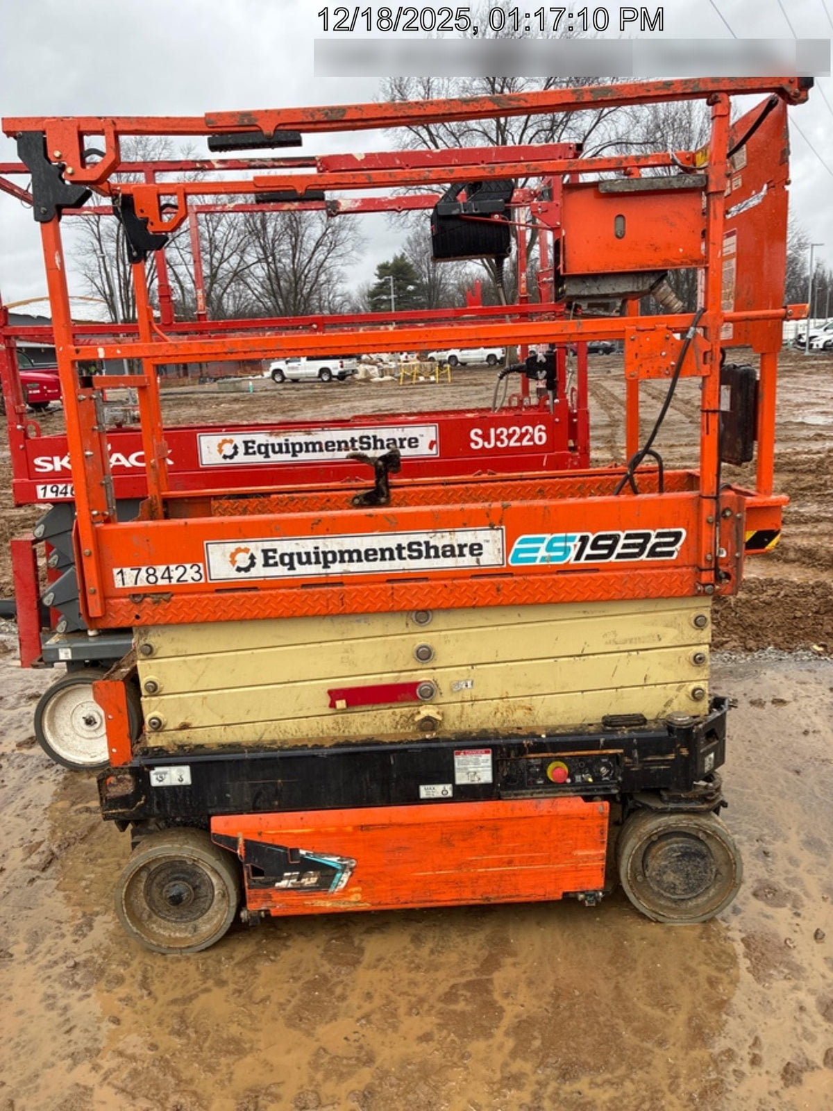 2021 JLG ES1932
