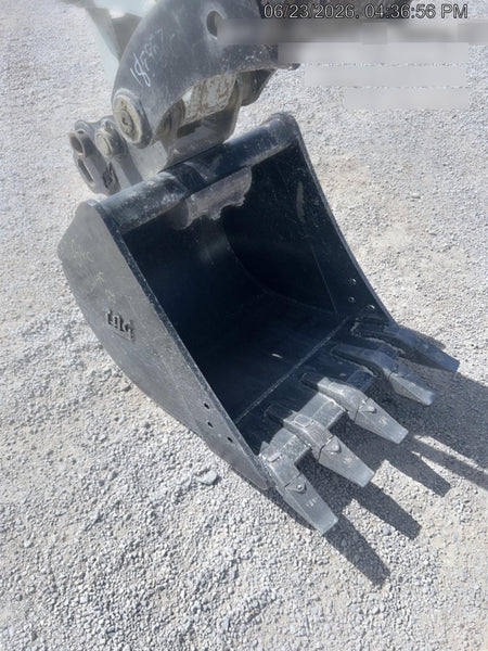 2025 TAKEUCHI 24" Bucket Takeuchi
