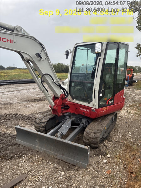 2022 TAKEUCHI TB240-CR