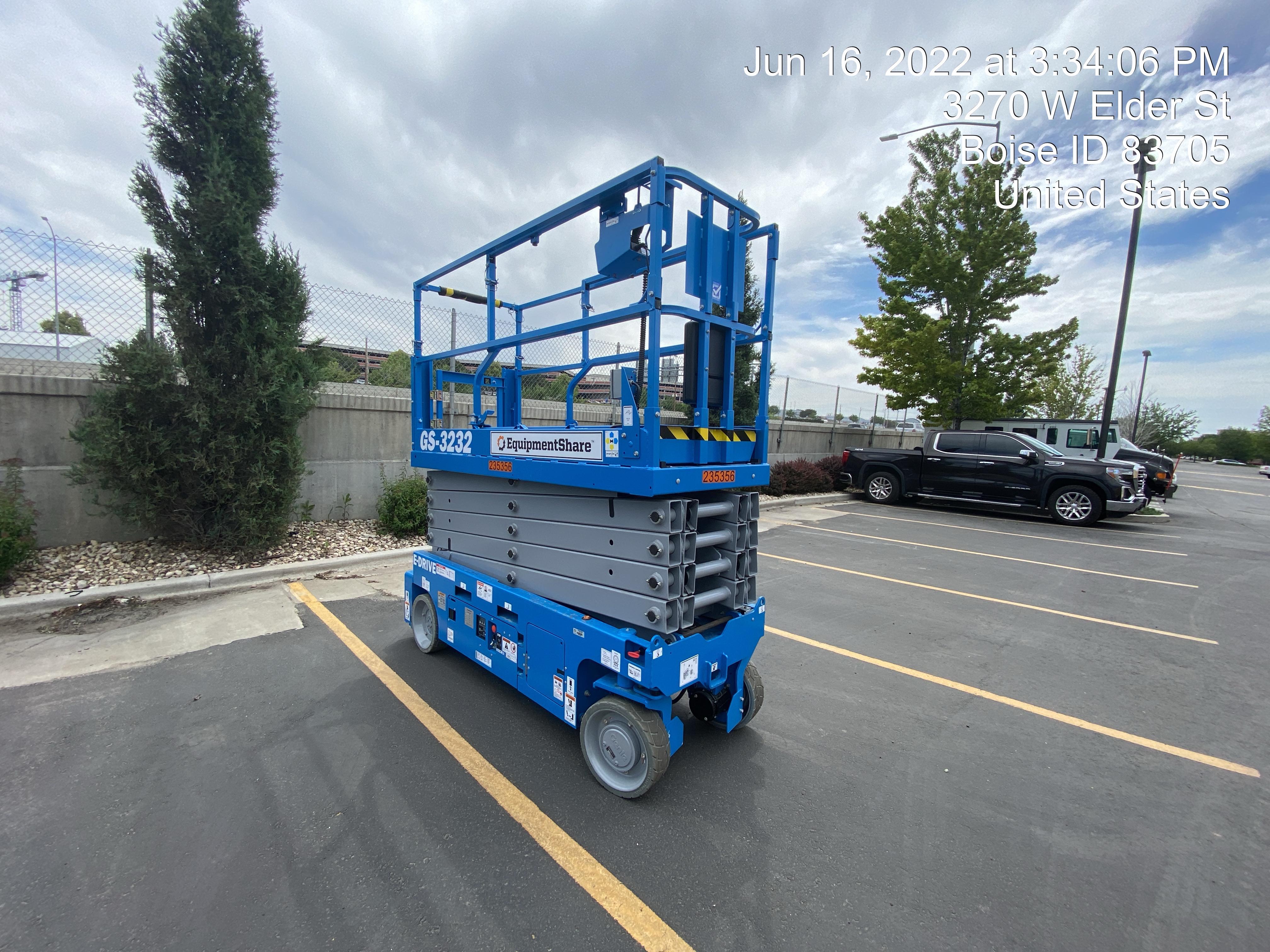 2022 GENIE GS-3232