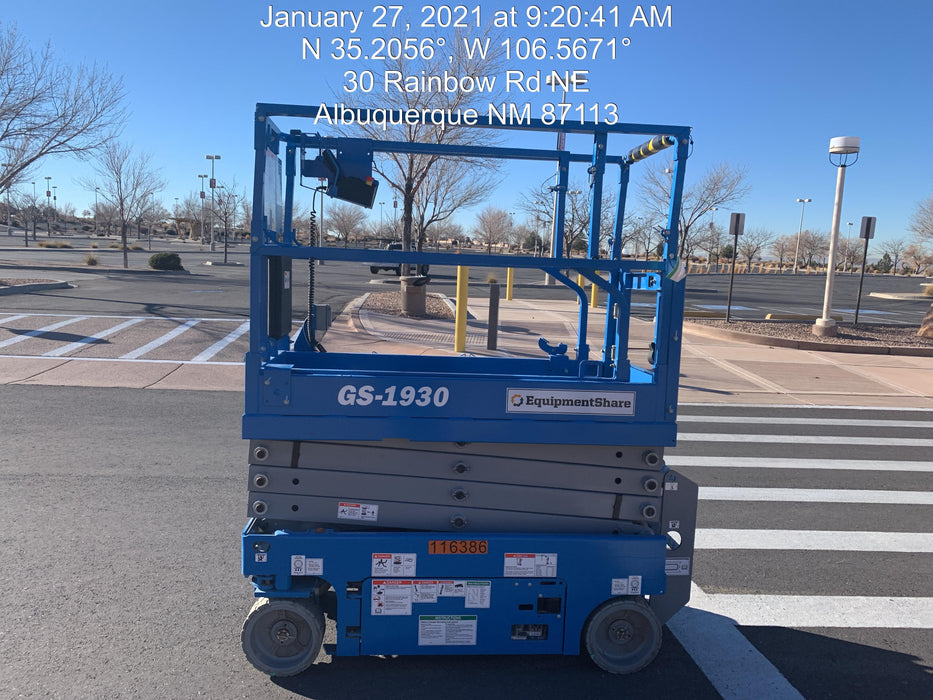 2020 Genie GS-1930 Solid Non Marking Tires, Beacon, Folding rails with half height swing gate