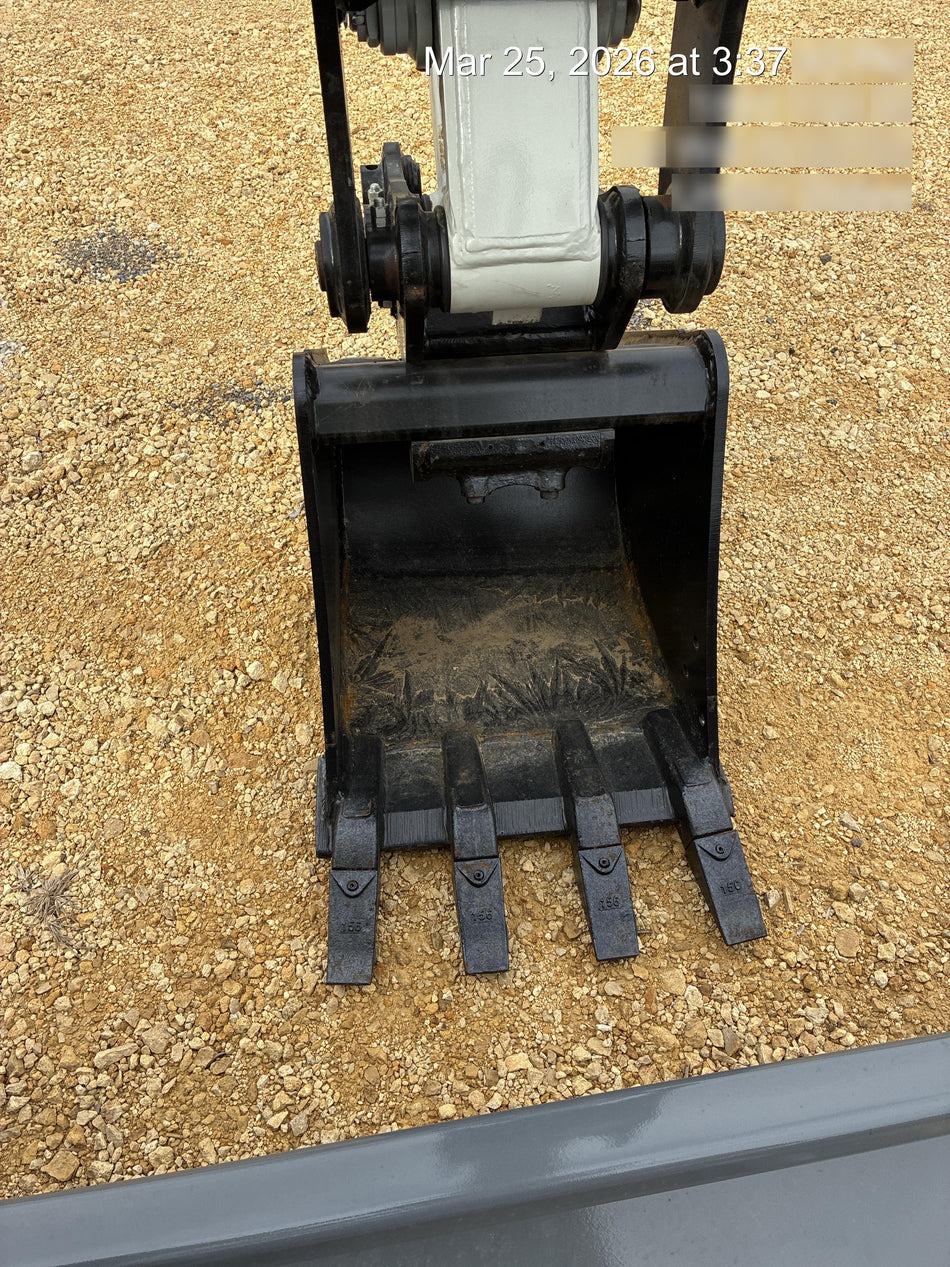 2025 TAKEUCHI 18" HD Bucket - Takeuchi