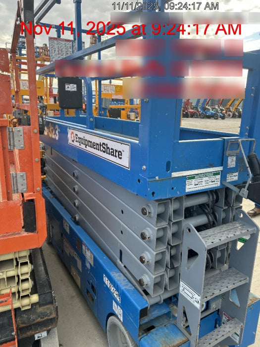 2020 Genie GS-3232 Standard, Folding half height swing gate, 800W Inverter