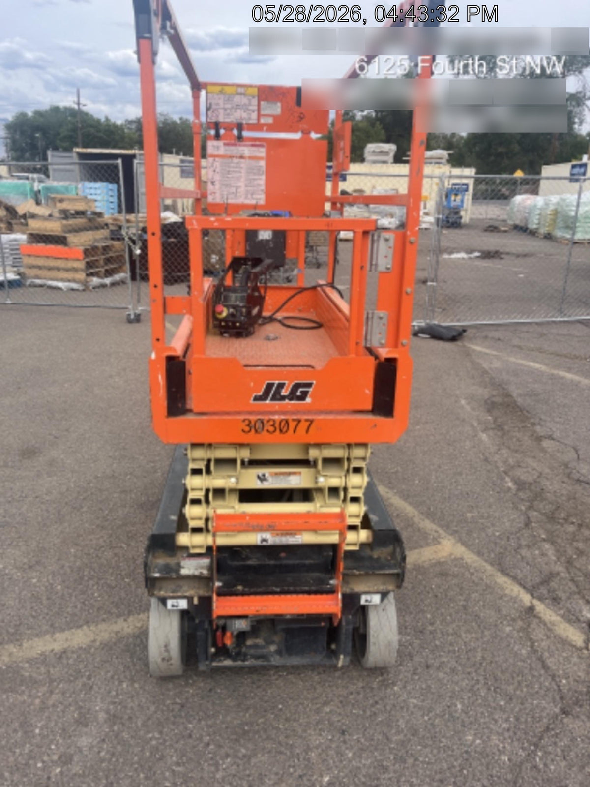 2023 JLG ES1932