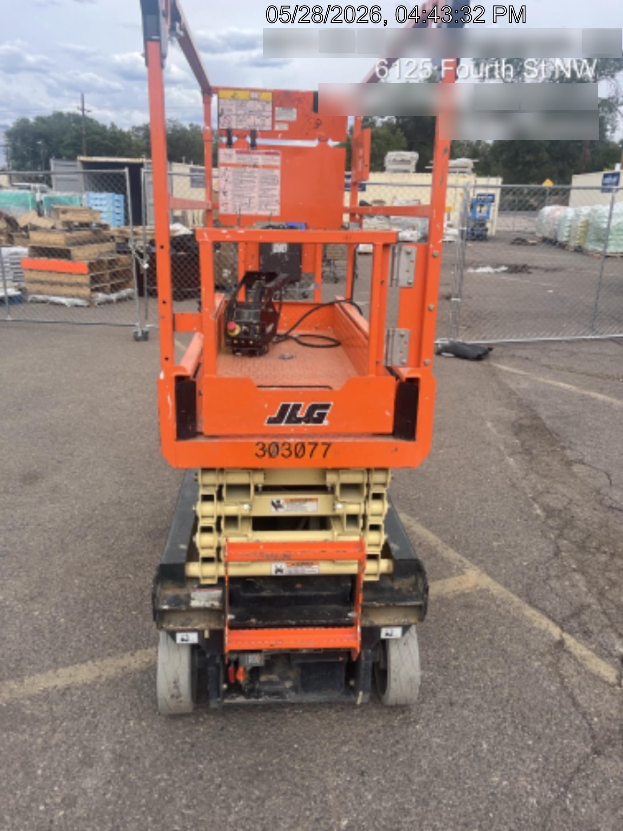 2023 JLG ES1932