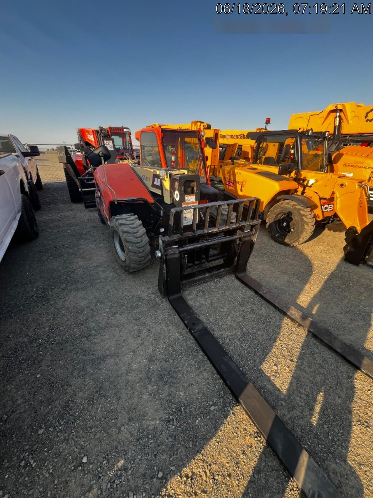 2025 JLG 519
