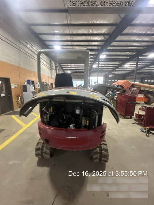 2021 TAKEUCHI TB235-2R