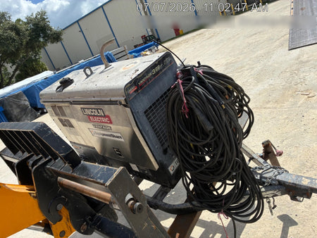 2019 Lincoln Electric Vantage 322 Welder Ready-Pak 3, Two wheel trailer, Fender and Light kit, Cable Rack