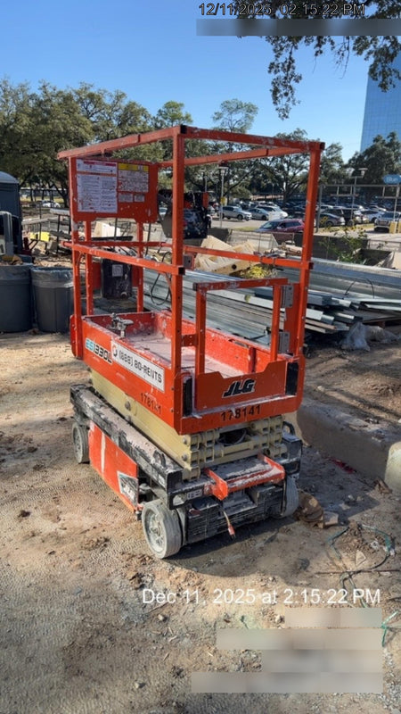 2021 JLG ES1330L