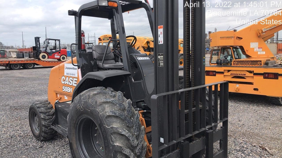 2022 CASE 588H