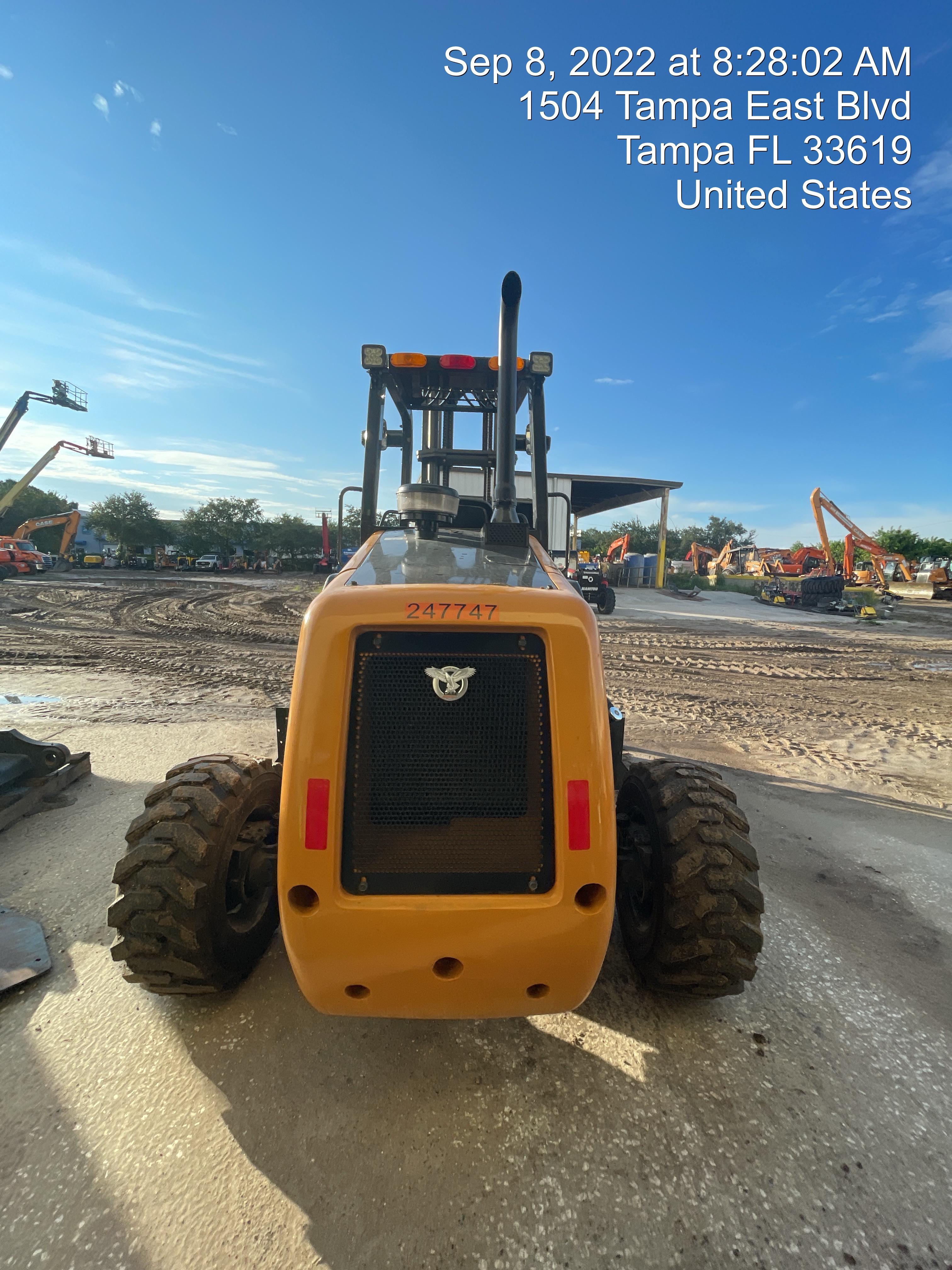2022 CASE 586H