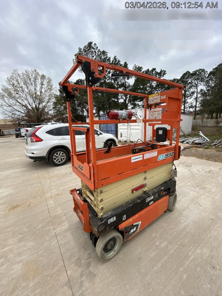 2021 JLG ES1932