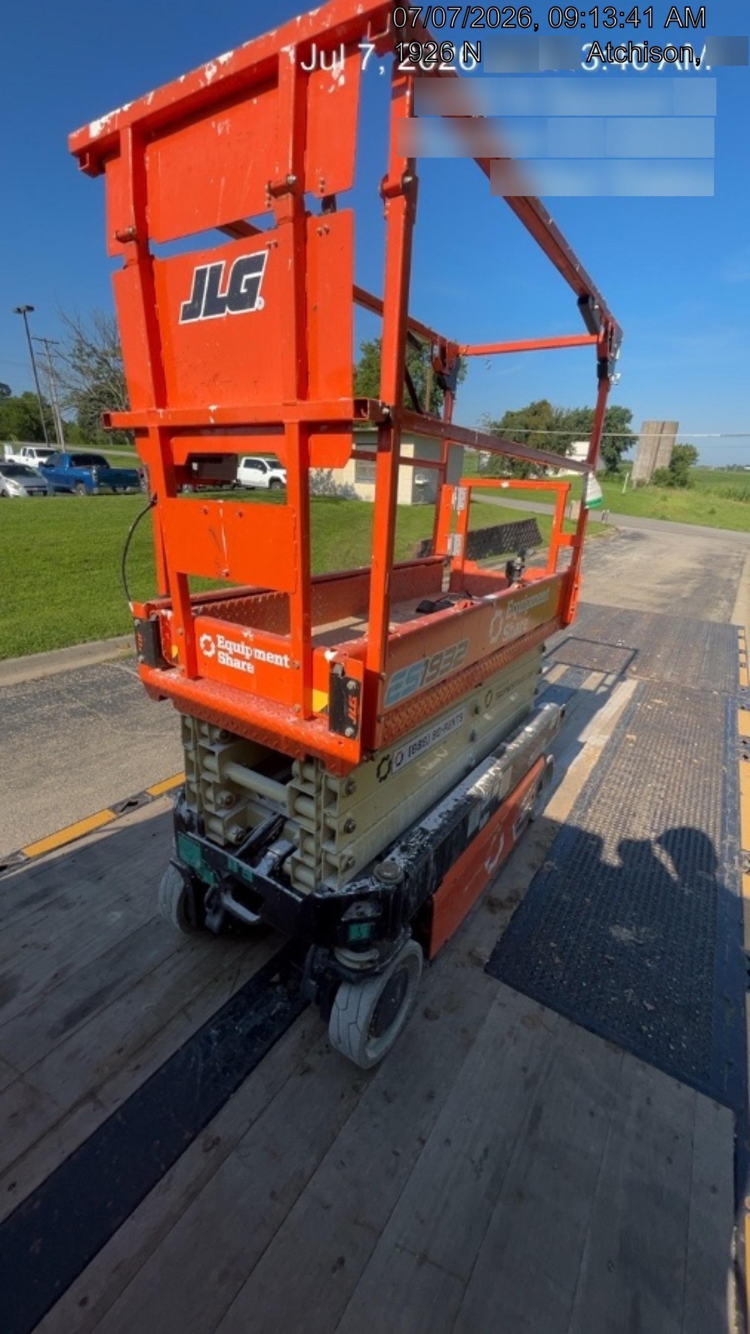 2022 JLG ES1932