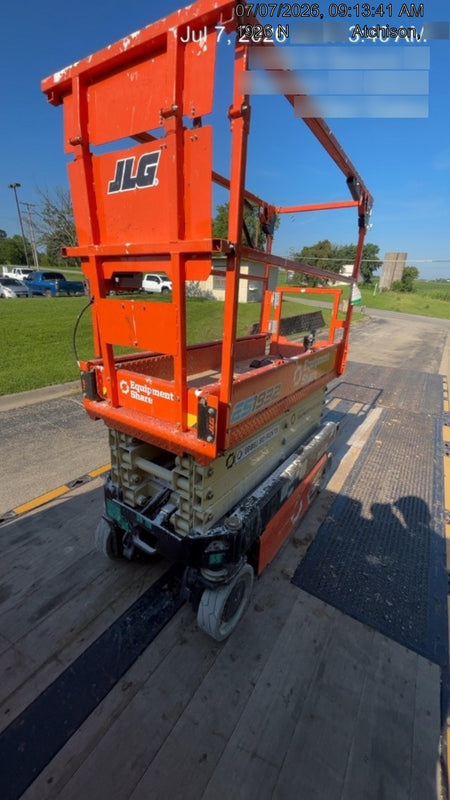 2022 JLG ES1932