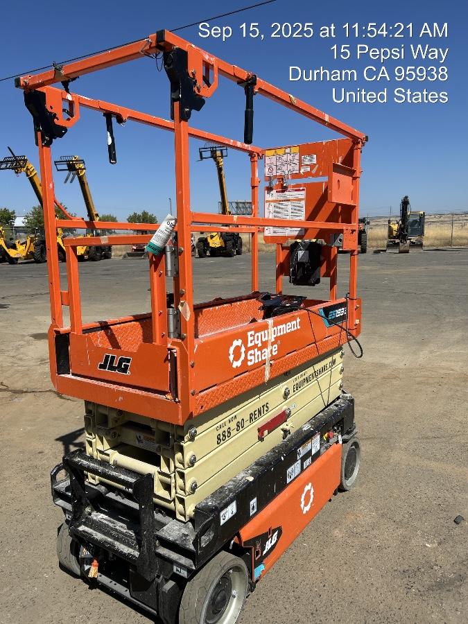 2025 JLG ES1932