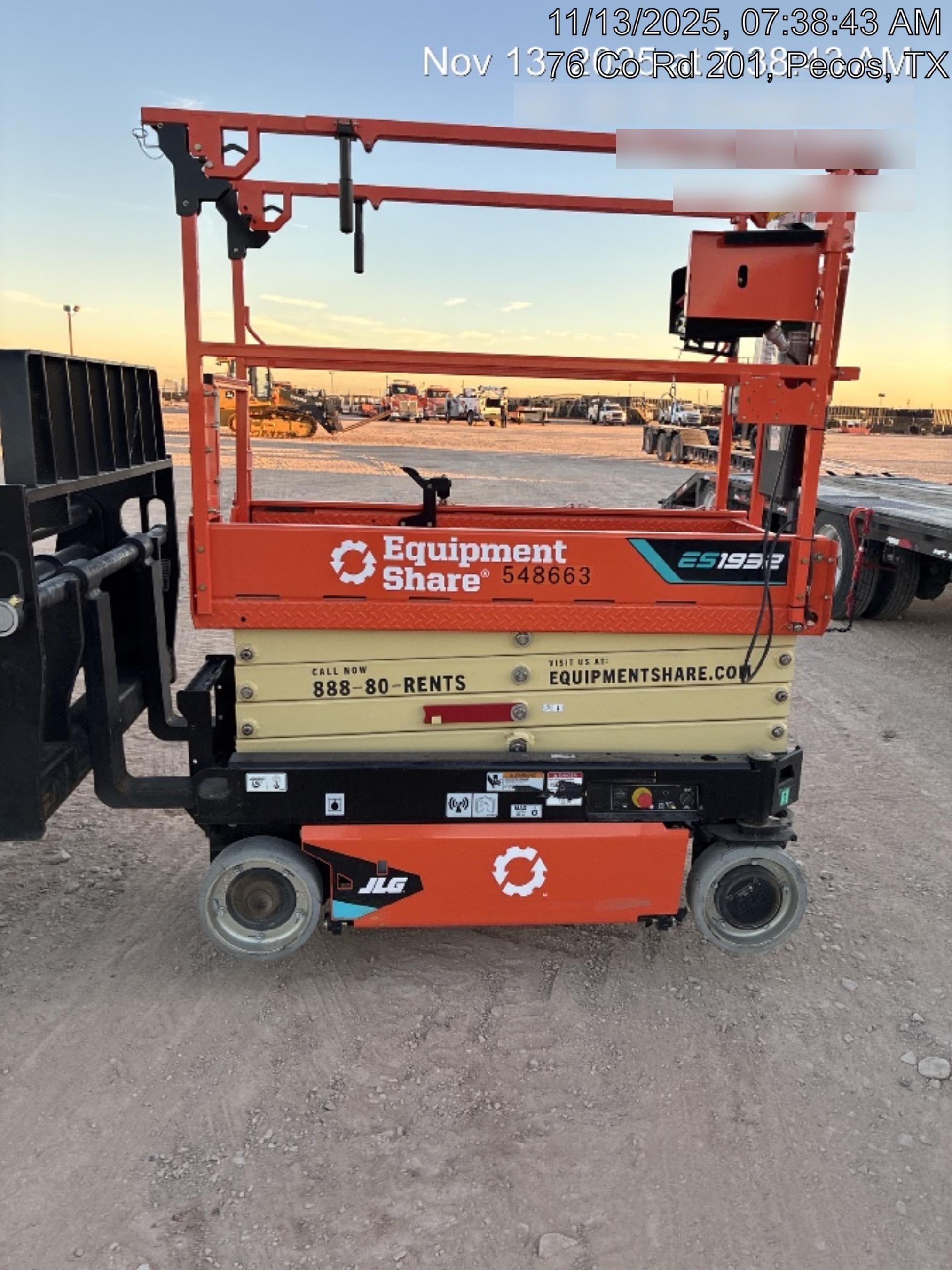 2025 JLG ES1932