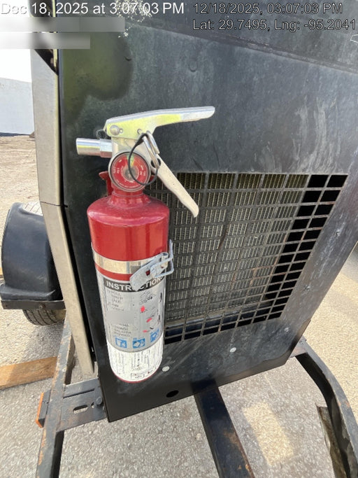 2019 Lincoln Electric Vantage 322 Lincoln Vantage 322 Welder w/Trailer, Light Kit, Cable Rack