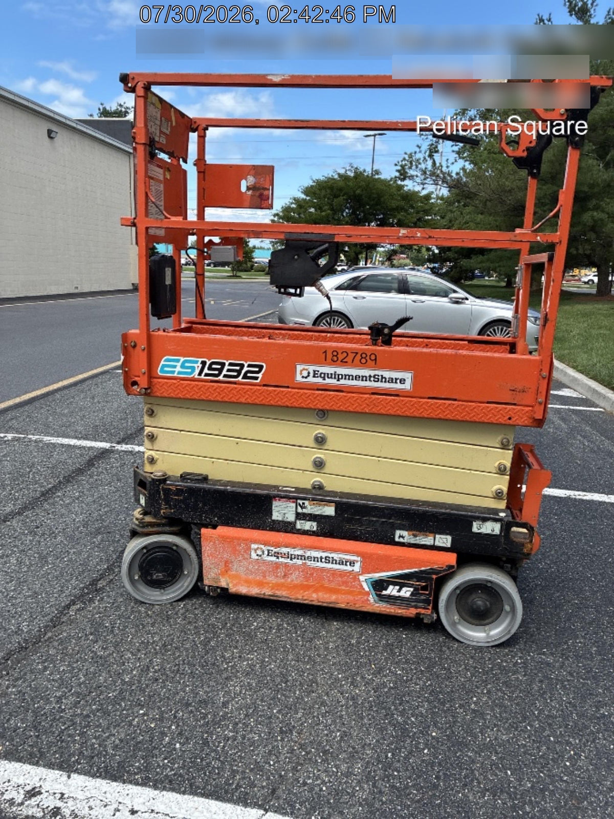 2021 JLG ES1932