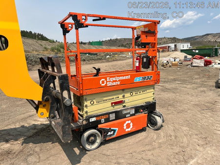 2022 JLG ES1932